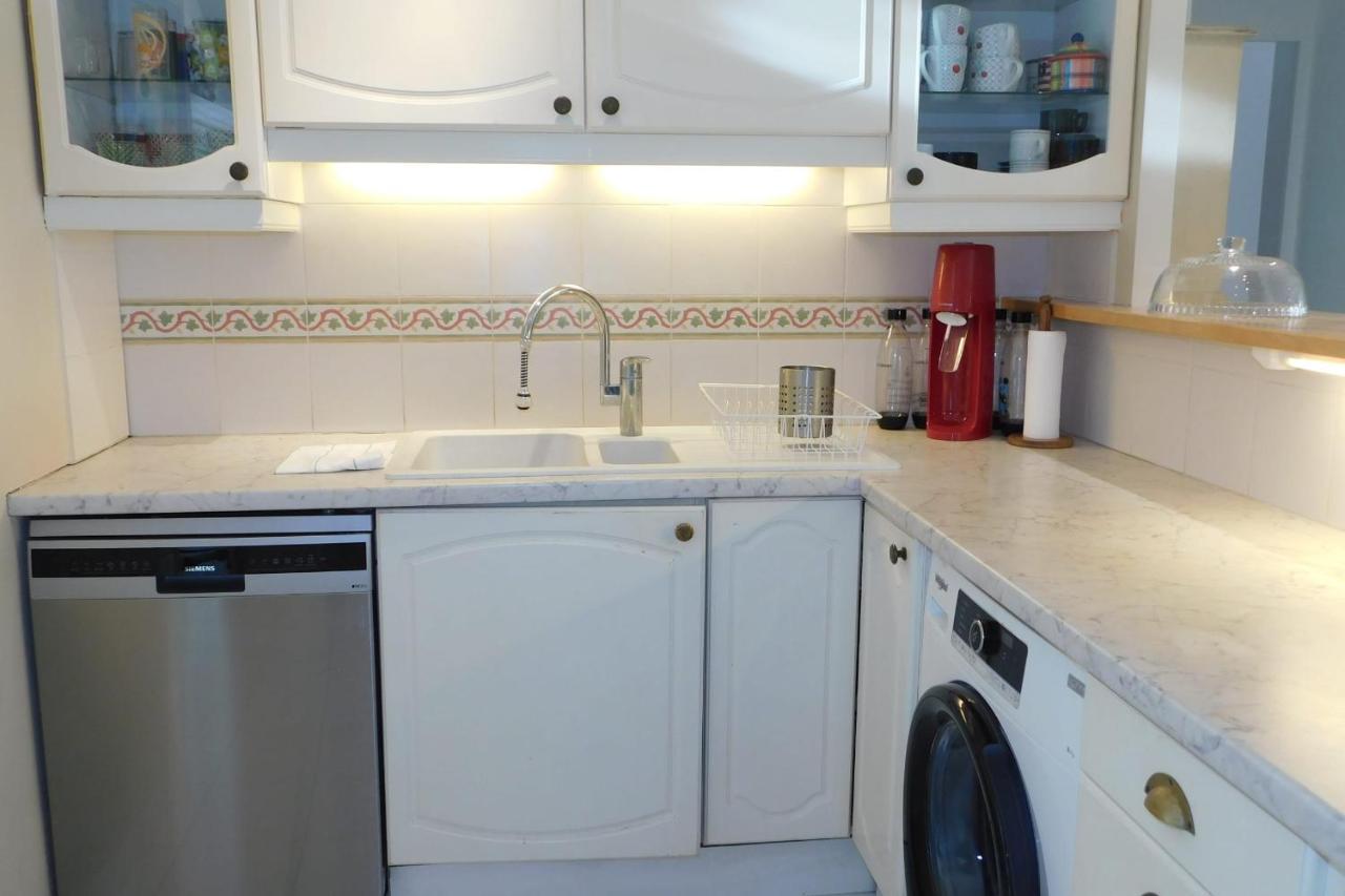 Air-Conditioned 4-Room "Marine Villeneuve" Flat With Pool And Parking Kültér fotó